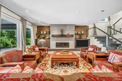 Breakfast Nook Photo of 13657 Marine Drive, White Rock, BC