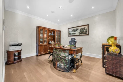Powder Room Photo of 13657 Marine Drive, White Rock, BC
