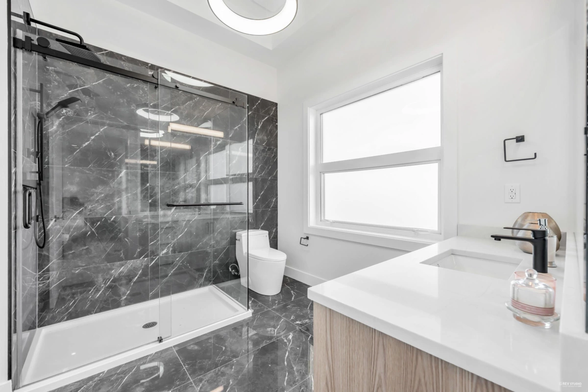 Walk-In Closet Photo of 13638 232 Street, Maple Ridge, BC