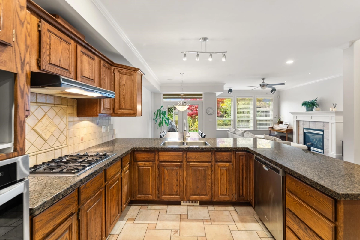 Breakfast Nook Photo of 3880 Garry Street, Richmond, BC