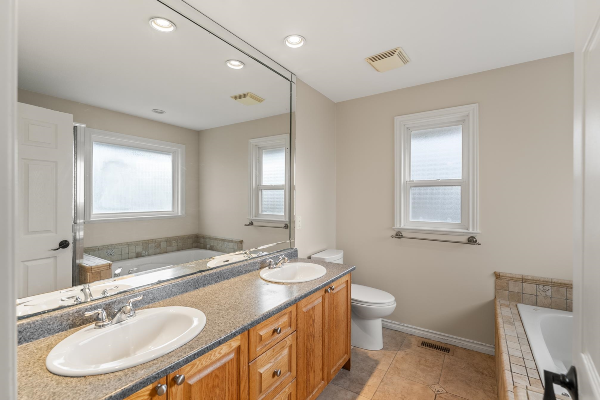 Loft / Bonus Room Photo of 3880 Garry Street, Richmond, BC