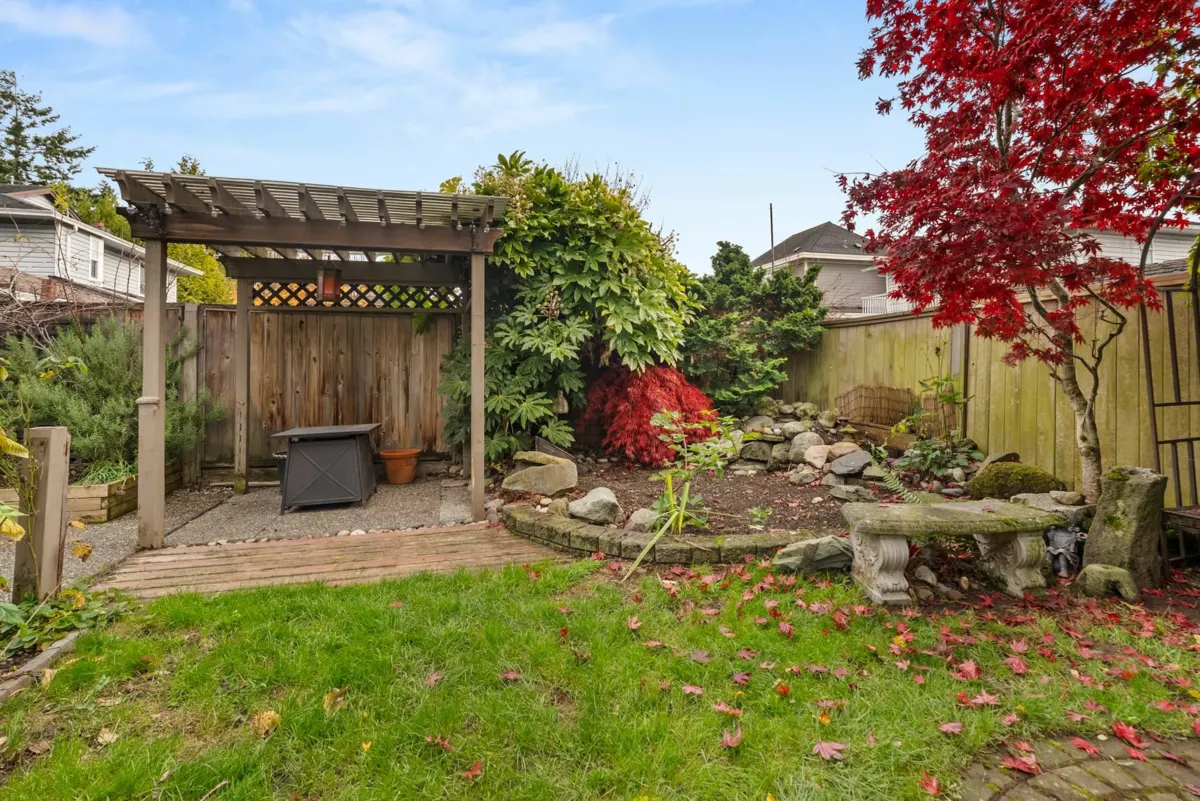Outdoor Kitchen Photo of 3880 Garry Street, Richmond, BC