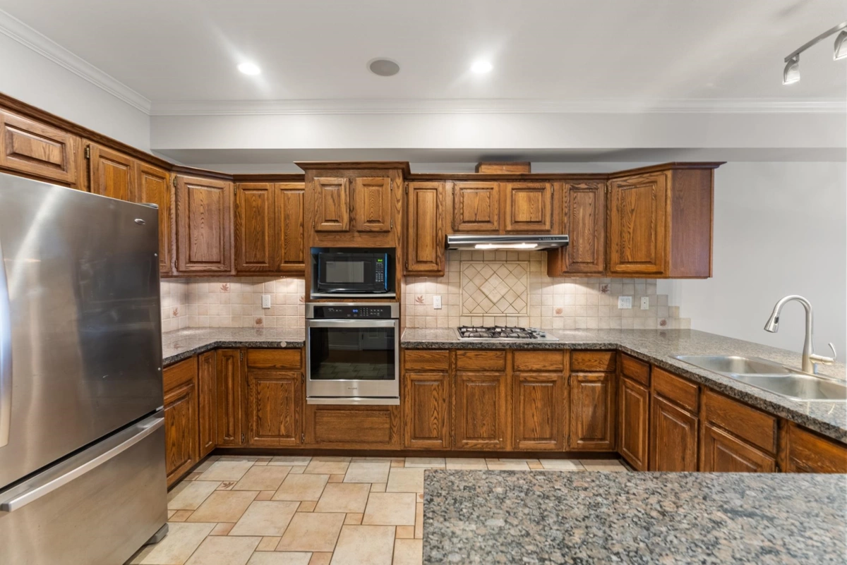 Primary Bathroom Photo of 3880 Garry Street, Richmond, BC