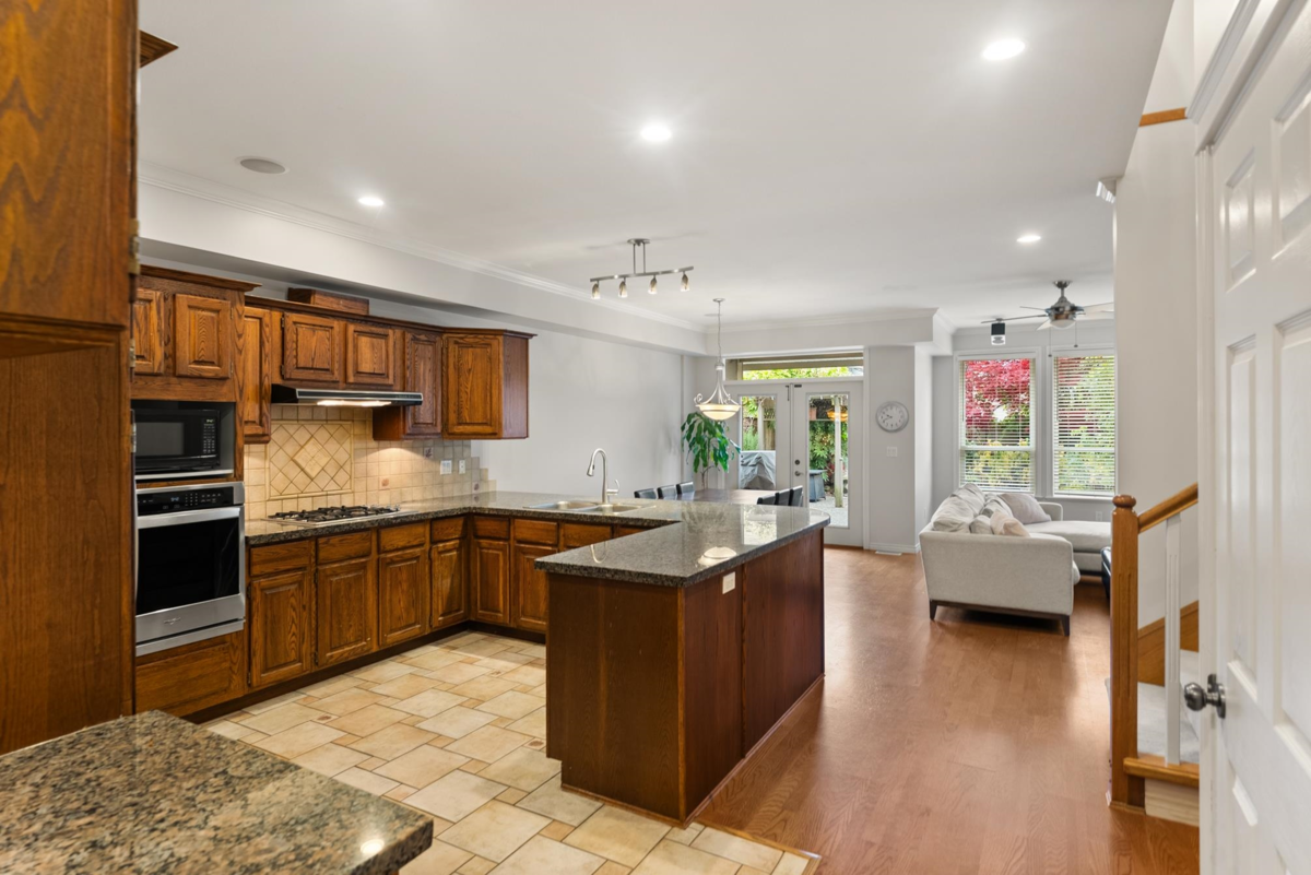 Walk-In Closet Photo of 3880 Garry Street, Richmond, BC