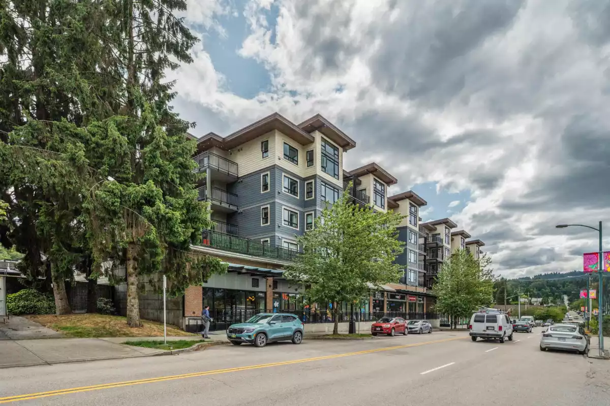 Front Yard Photo of 412 2525 Clarke Street, Port Moody, BC
