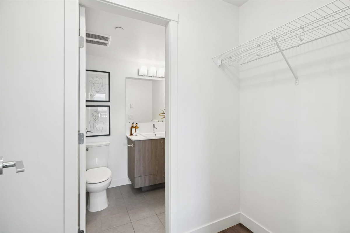 Powder Room Photo of 412 2525 Clarke Street, Port Moody, BC