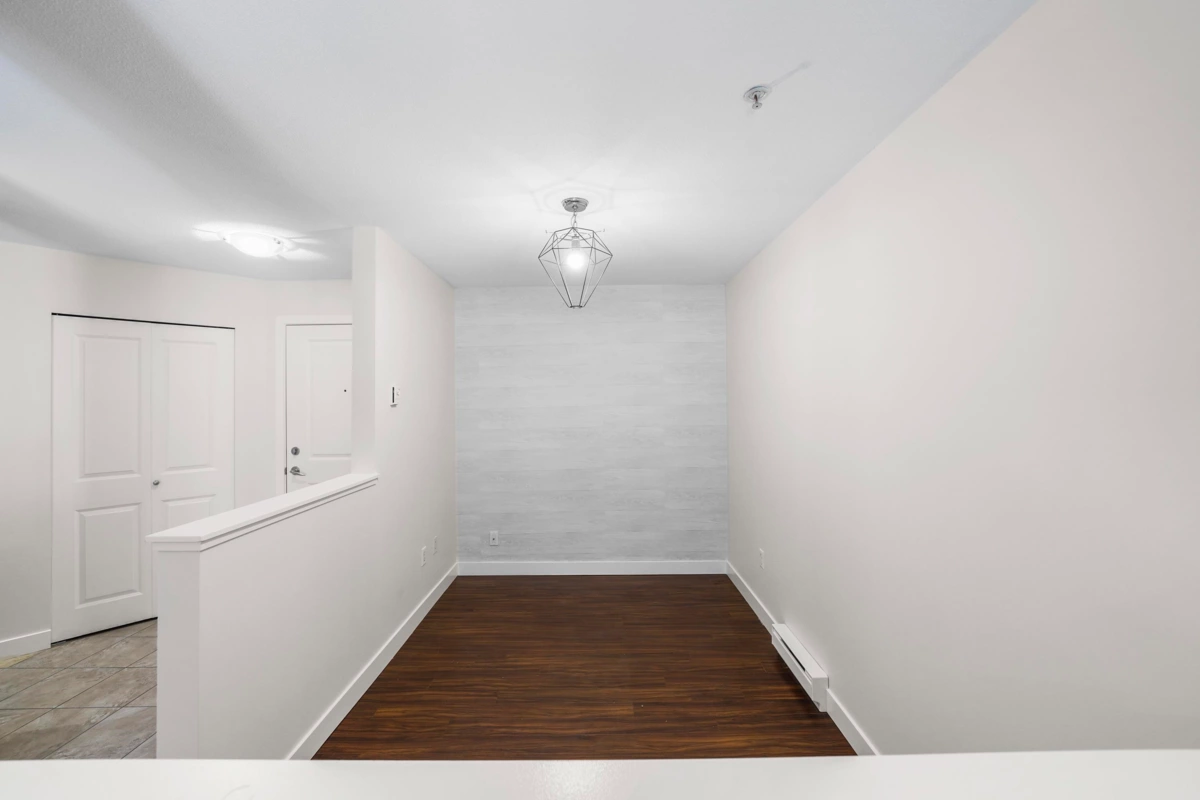 Kitchen Photo of 111 12248 224 Street, Maple Ridge, BC