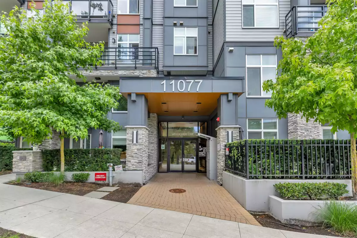 Exterior Front Photo of 418 11077 Ravine Road, Surrey, BC