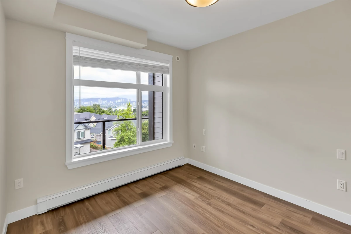 Primary Bathroom Photo of 418 11077 Ravine Road, Surrey, BC