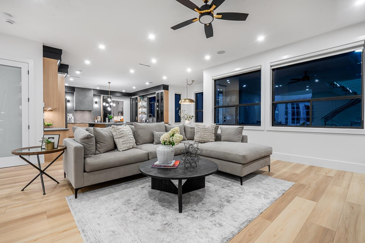 Breakfast Nook Photo of 16838 106 Avenue, Surrey, BC