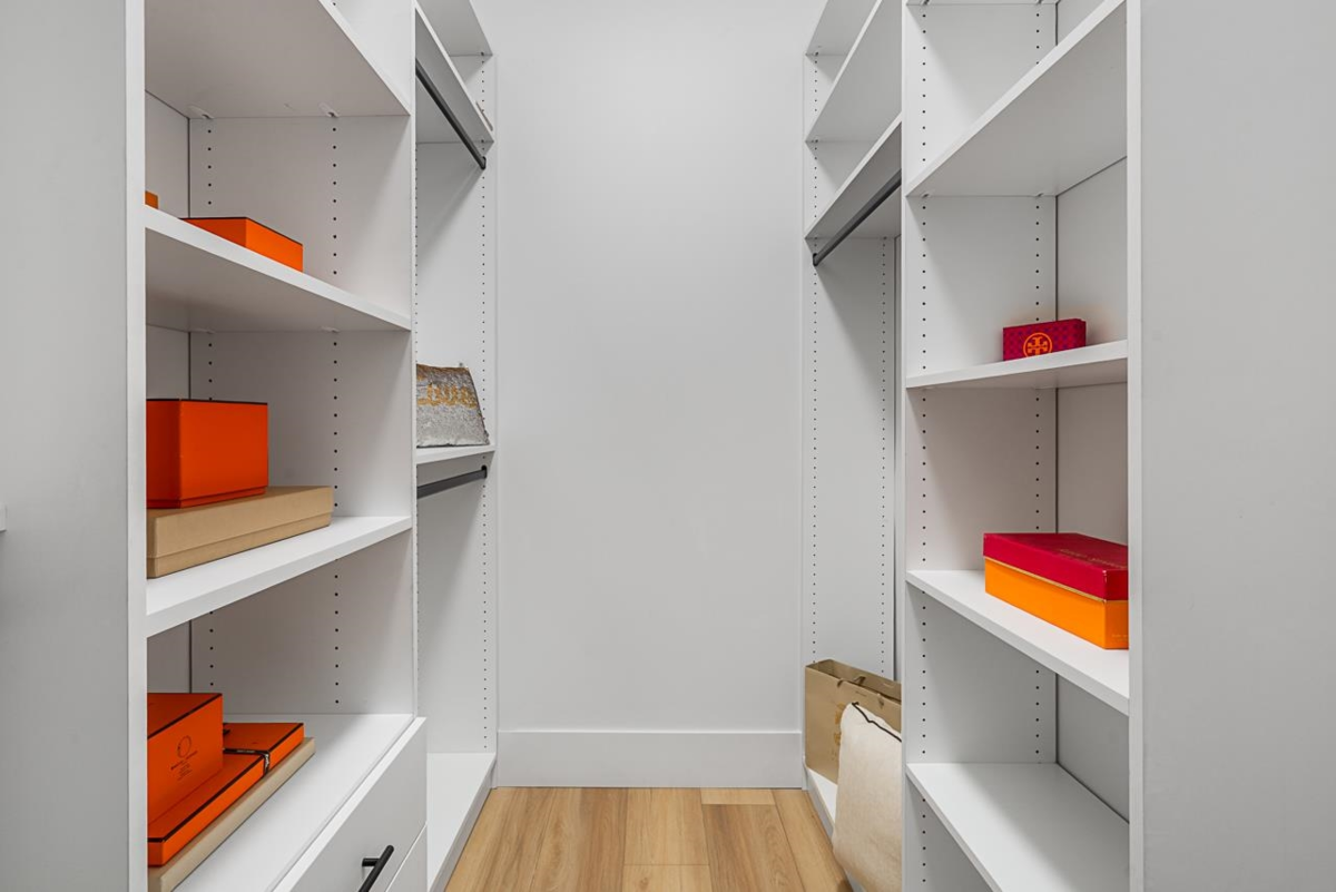 Guest Bathroom Photo of 16838 106 Avenue, Surrey, BC