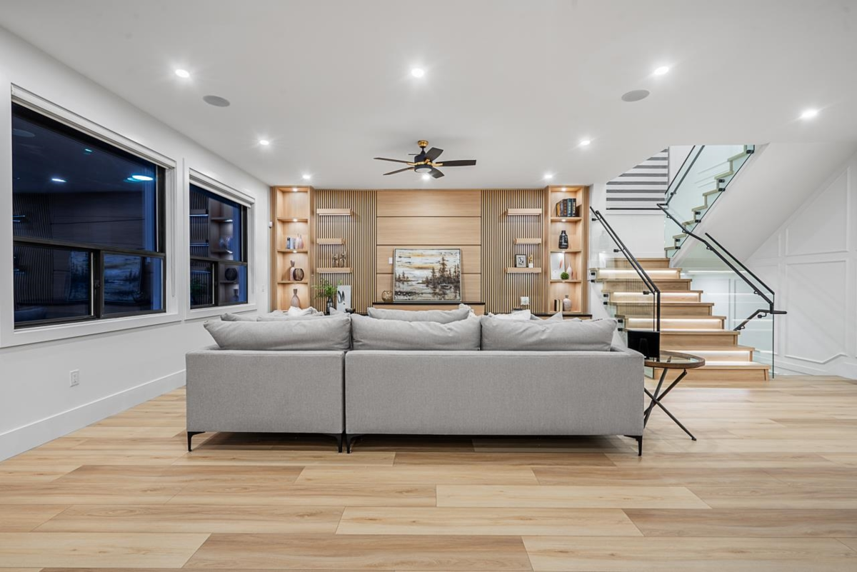 Kitchen Island Photo of 16838 106 Avenue, Surrey, BC