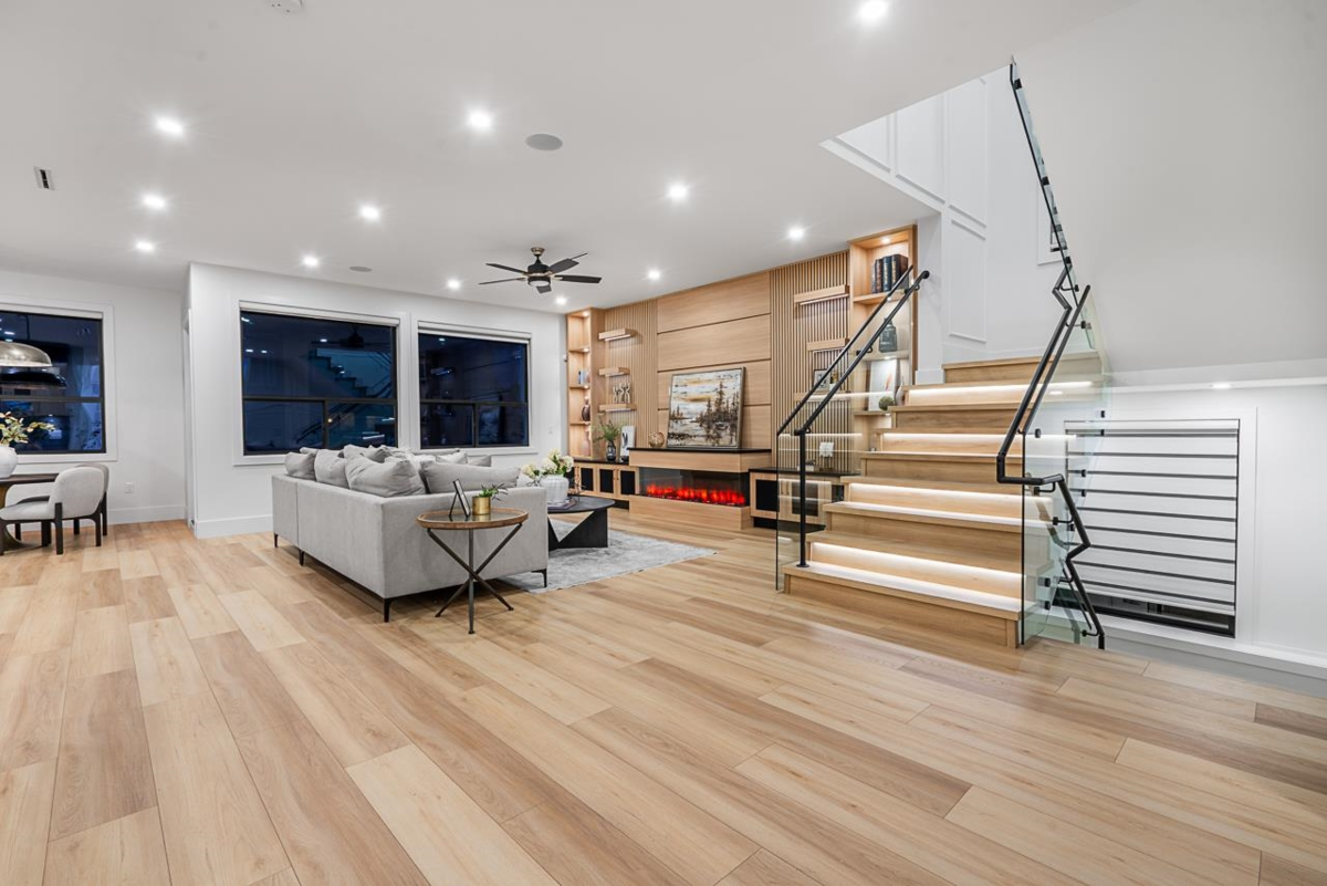 Kitchen Photo of 16838 106 Avenue, Surrey, BC