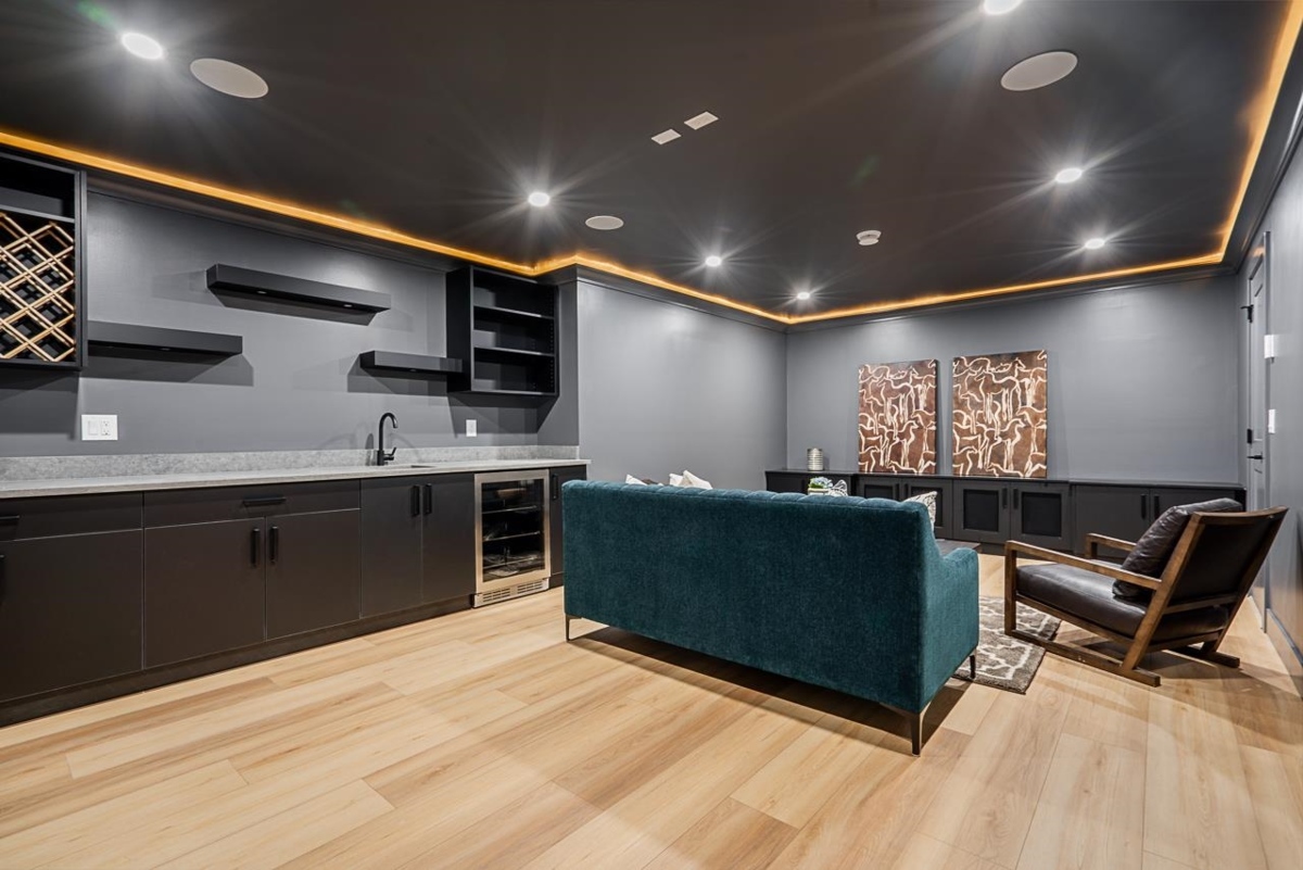 Outdoor Kitchen Photo of 16838 106 Avenue, Surrey, BC