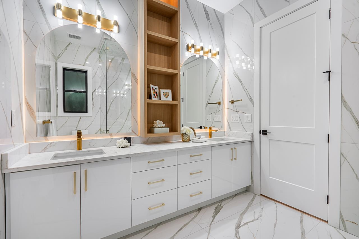 Powder Room Photo of 16838 106 Avenue, Surrey, BC