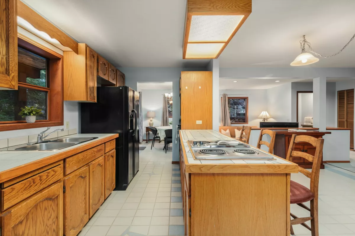 Guest Bathroom Photo of 9249 Pinetree Lane, Whistler, BC