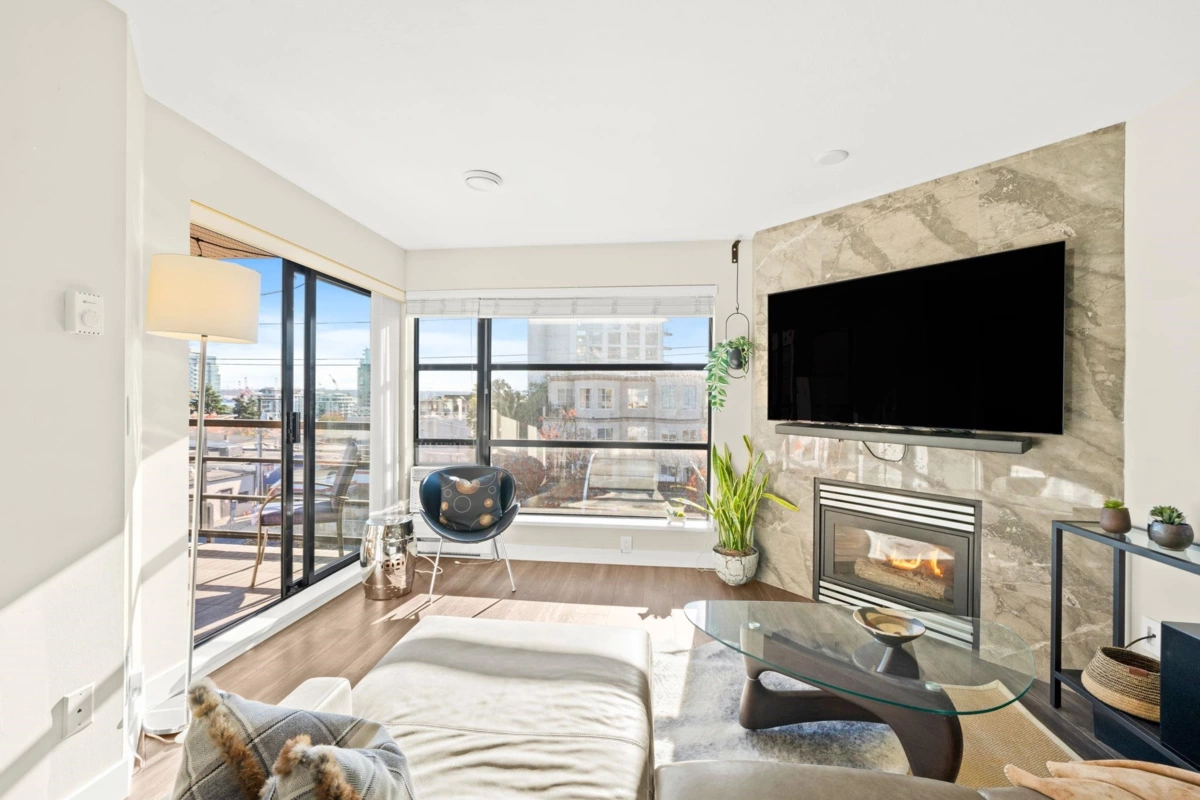 Living Room Photo of 410 124 W 3rd Street, North Vancouver, BC