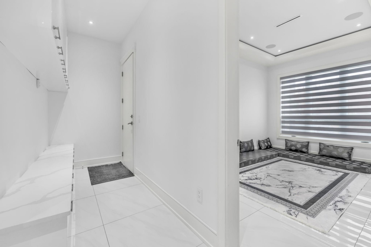 Guest Bathroom Photo of 6595 Dayton Drive, Chilliwack, BC