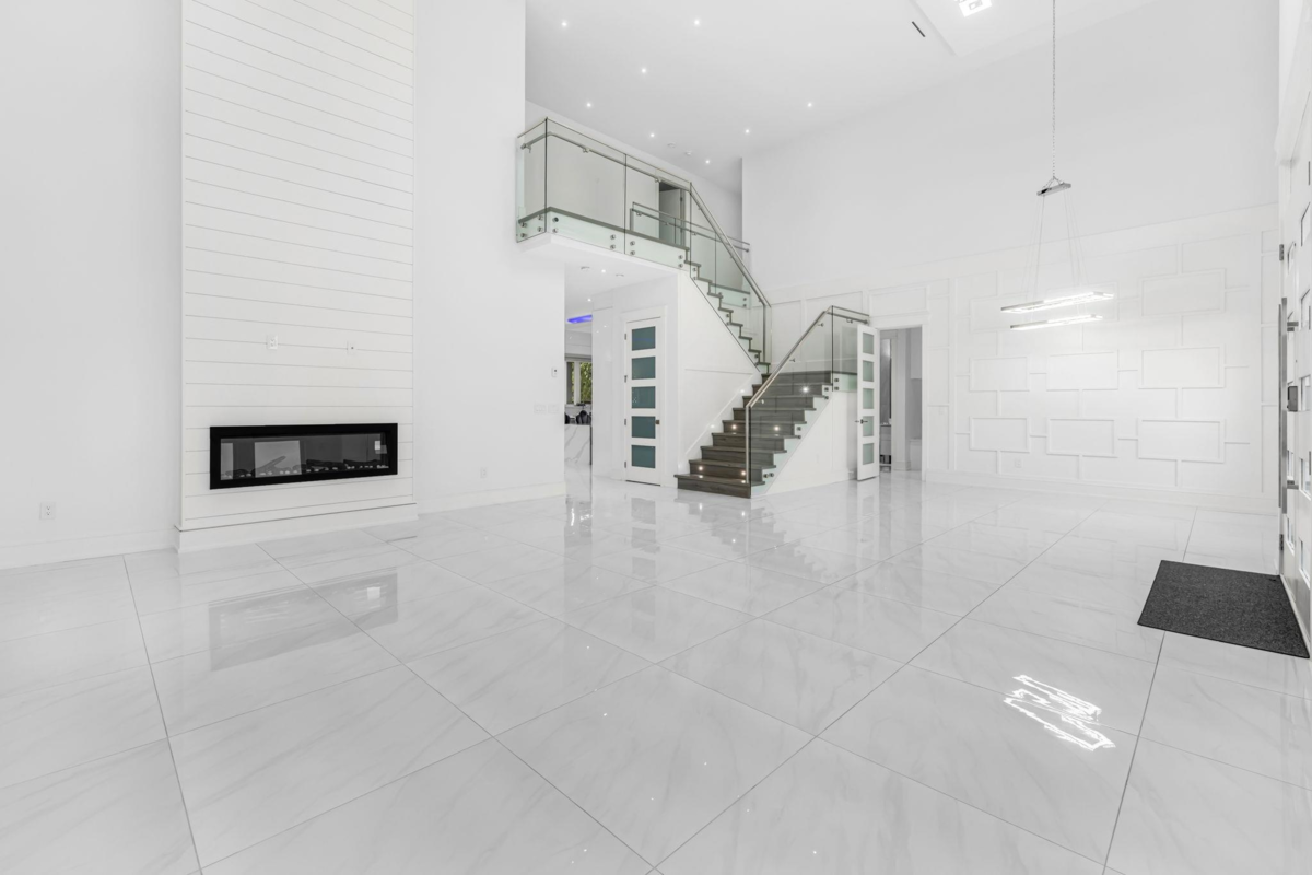 Kitchen Island Photo of 6595 Dayton Drive, Chilliwack, BC