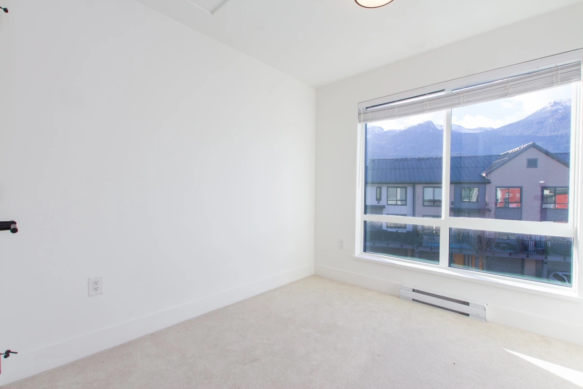 Basement Recreation Room Photo of 38045 Keel Way, Squamish, BC