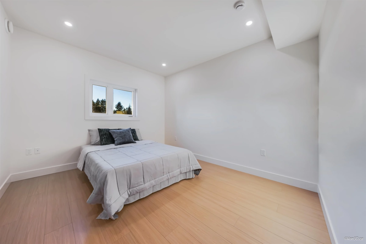 Basement Recreation Room Photo of 2 4211 Graveley Street, Burnaby, BC