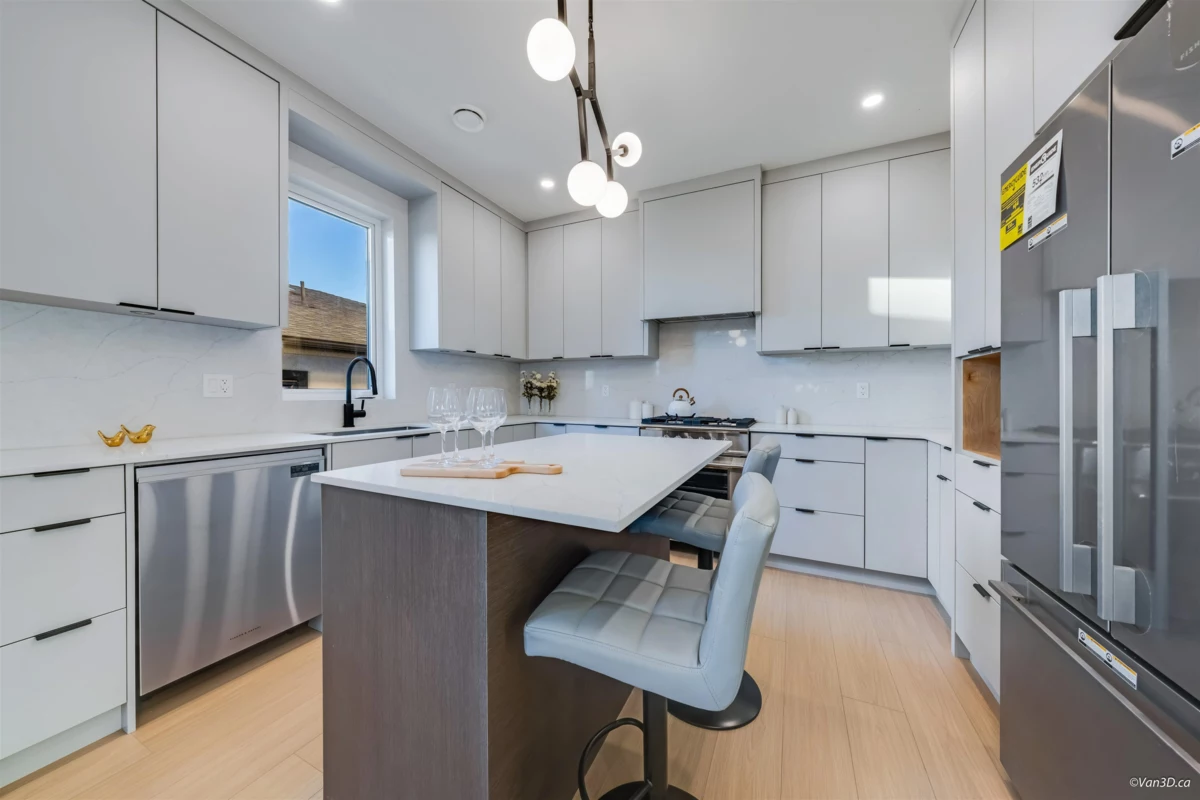 Breakfast Nook Photo of 2 4211 Graveley Street, Burnaby, BC