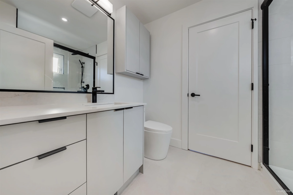 Outdoor Patio Photo of 2 4211 Graveley Street, Burnaby, BC