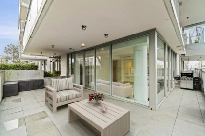 Hallway Photo of 505 1180 Broughton Street, Vancouver, BC