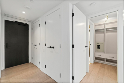 Loft / Bonus Room Photo of 505 1180 Broughton Street, Vancouver, BC
