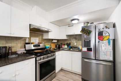 Laundry Room Photo of 10785 155a Street, Surrey, BC