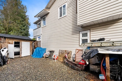 Walk-In Closet Photo of 10785 155a Street, Surrey, BC