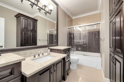 Powder Room Photo of 14611 36b Avenue, Surrey, BC