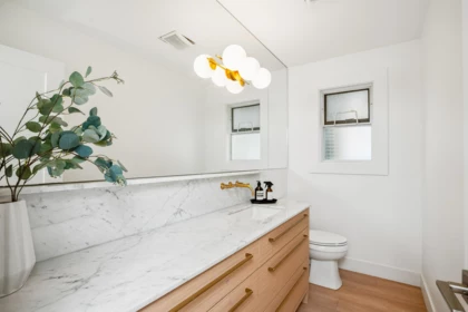Laundry Room Photo of 5921 Ontario Street, Vancouver, BC