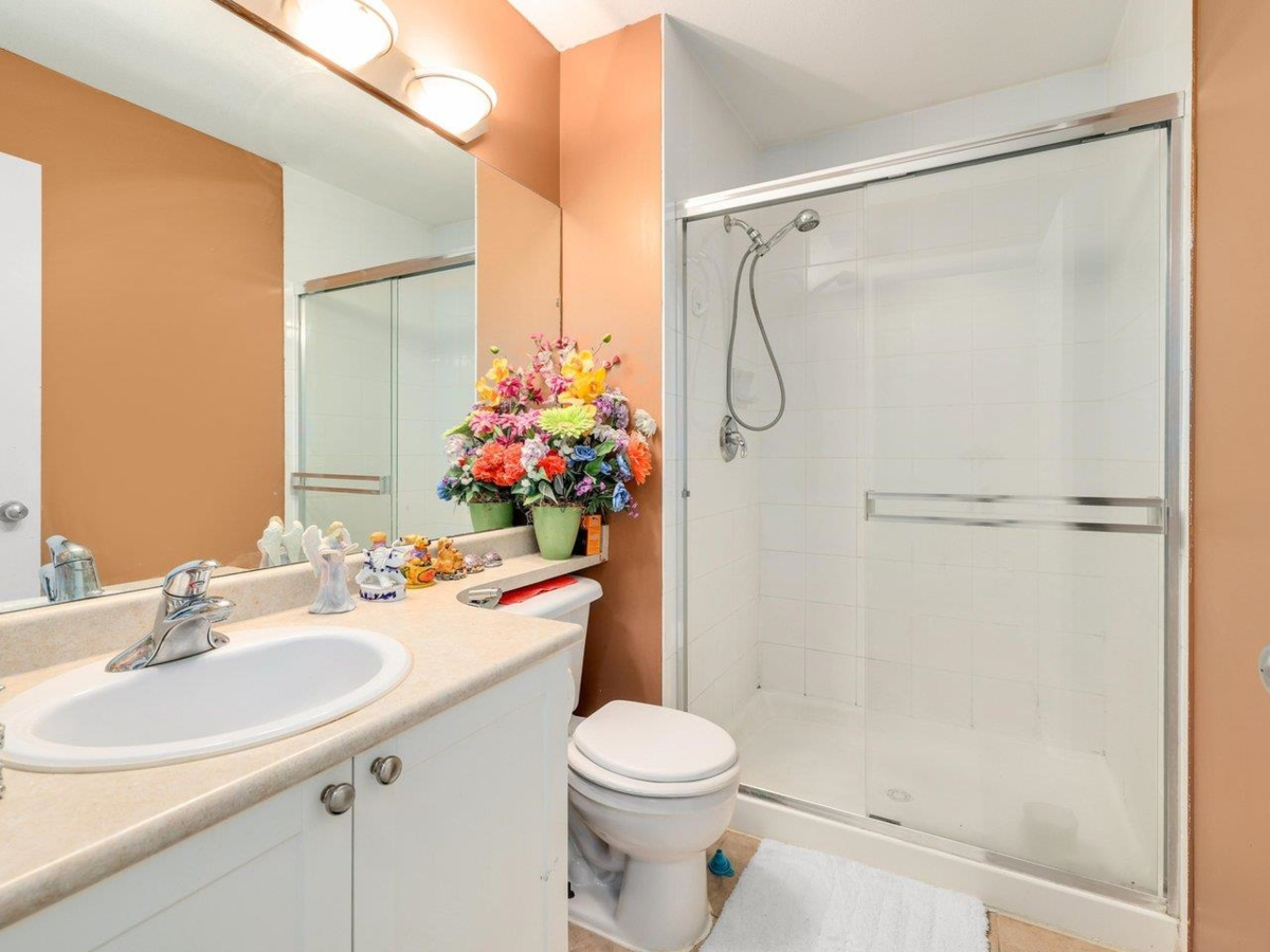 Bedroom 3 Photo of 96 12110 75a Avenue, Surrey, BC