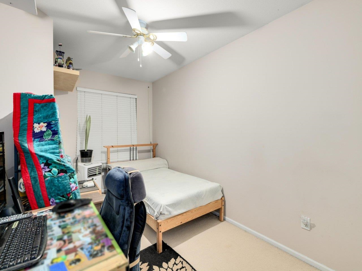 Guest Bathroom Photo of 96 12110 75a Avenue, Surrey, BC