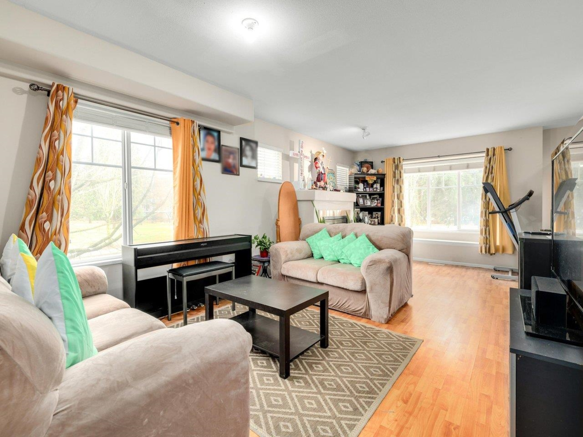 Living Room Photo of 96 12110 75a Avenue, Surrey, BC
