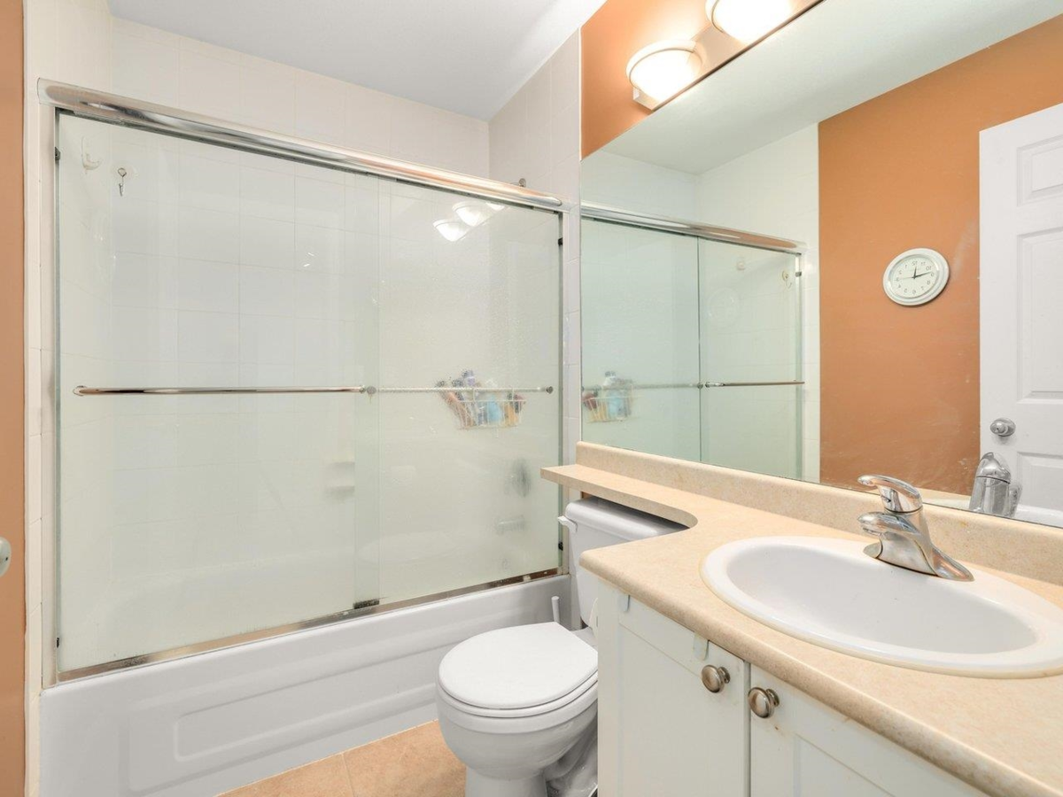 Powder Room Photo of 96 12110 75a Avenue, Surrey, BC