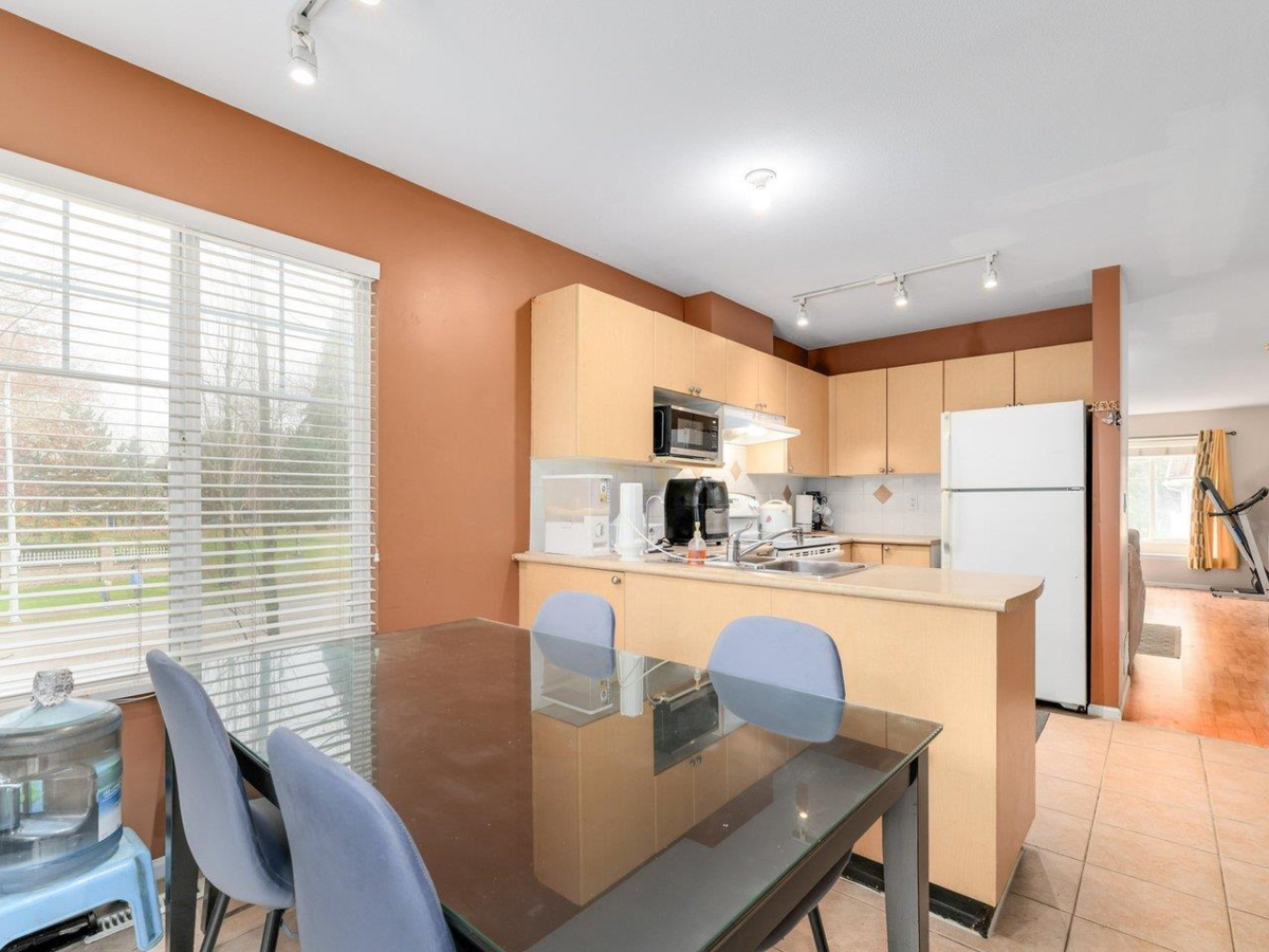 Primary Bathroom Photo of 96 12110 75a Avenue, Surrey, BC