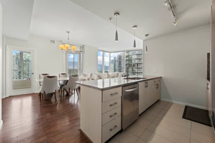 Kitchen Island Photo of 1705 1211 Melville Street, Vancouver, BC