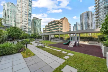 Swimming Pool Photo of 1705 1211 Melville Street, Vancouver, BC
