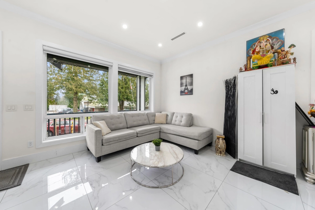 Dining Area Photo of 6021 128a Street, Surrey, BC