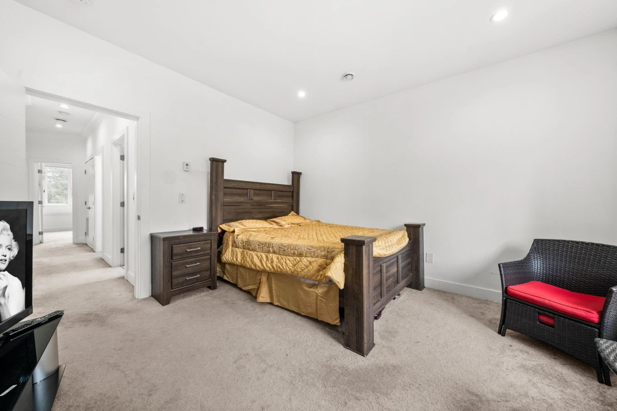 Hot Tub / Spa Photo of 6021 128a Street, Surrey, BC