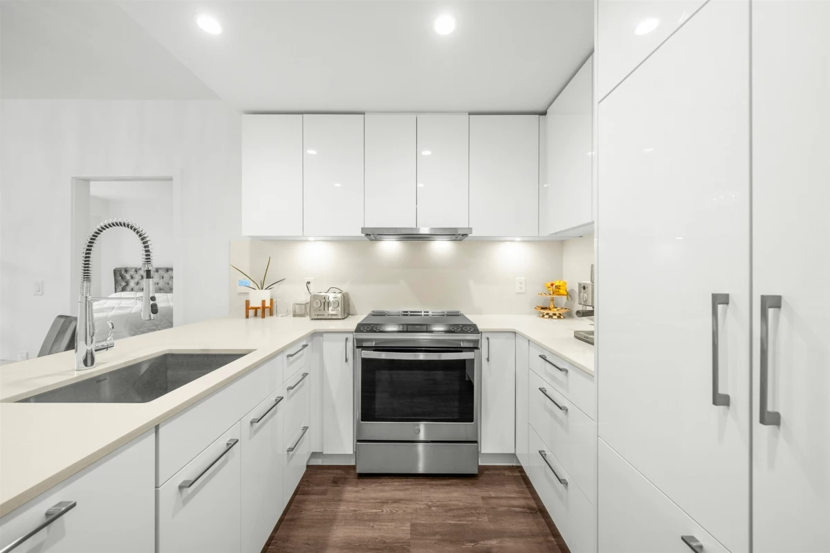 Dining Area Photo of 201 2446 Shaughnessy Street, Port Coquitlam, BC