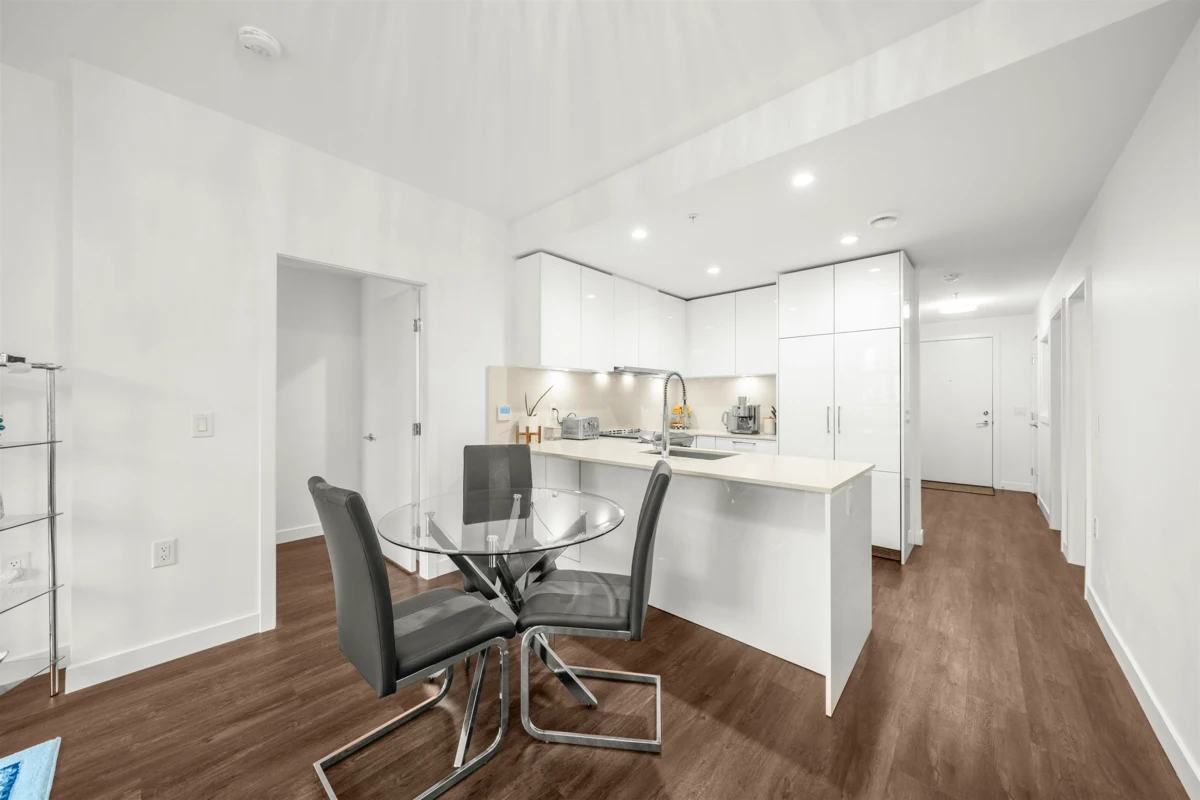 Kitchen Photo of 201 2446 Shaughnessy Street, Port Coquitlam, BC