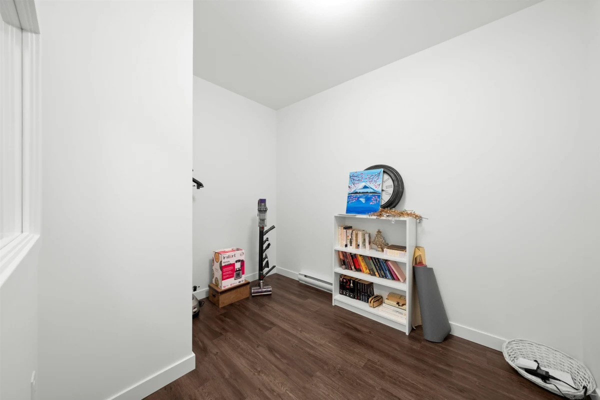 Laundry Room Photo of 201 2446 Shaughnessy Street, Port Coquitlam, BC