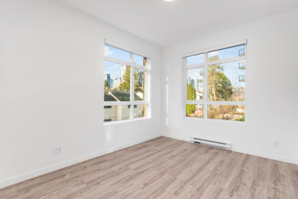 Primary Bathroom Photo of 209 13969 96 Avenue, Surrey, BC