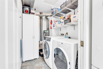 Mudroom Photo of 822 34909 Old Yale Road, Abbotsford, BC