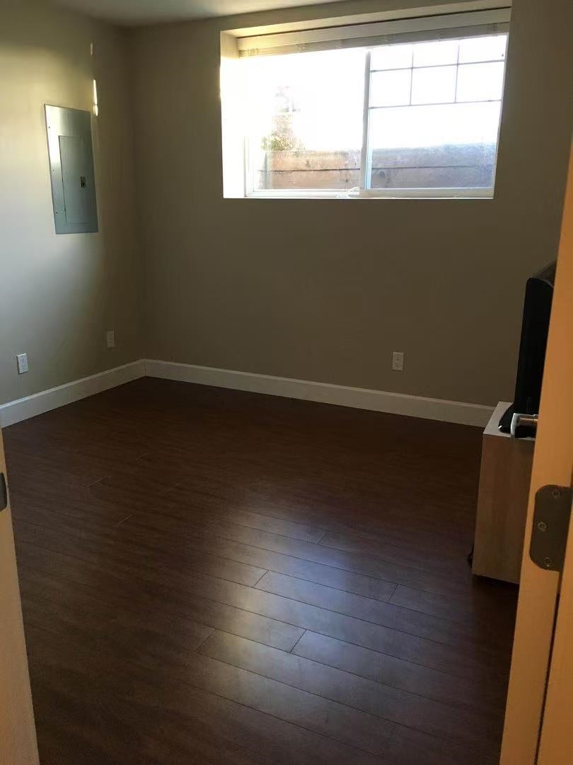 Fitness Center Photo Near 5511 Mckee Street, Burnaby, BC