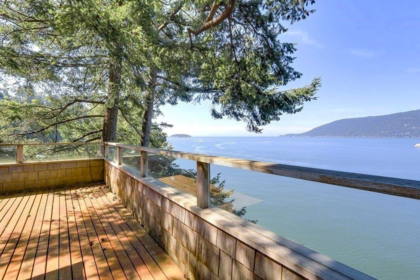 Mudroom Photo of 6648 Marine Drive, West Vancouver, BC