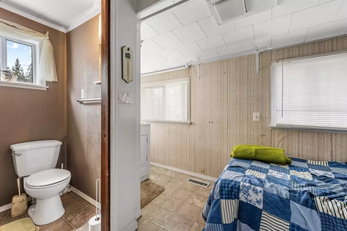 Basement Recreation Room Photo of 363 Pine Street, Cultus Lake, BC